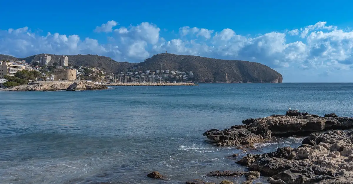 De haven van Moraira bezoeken