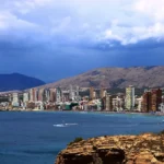 De haven en boulevard van Benidorm