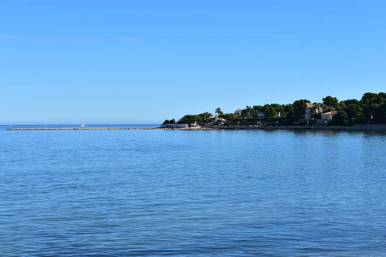 Stranden en haven van Dénia